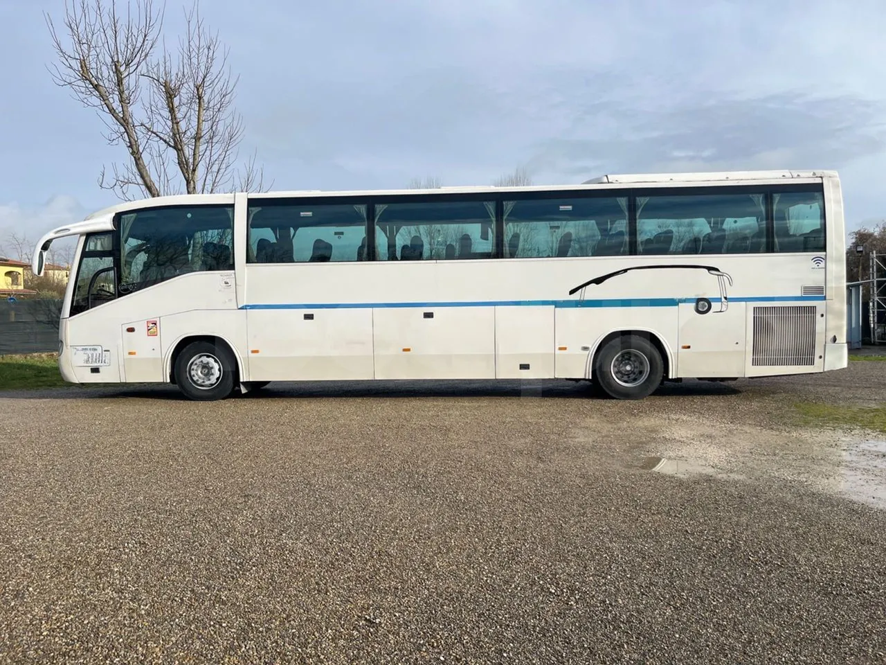 Scania 12B4X2 K420EB4X2 - Euro 4 - 308 kW - 12.750 mt - left side photo