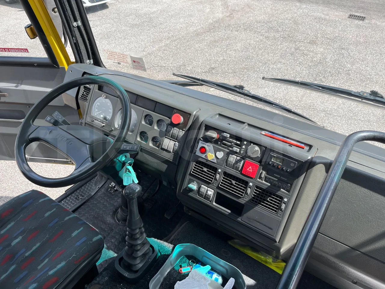 Iveco Cacciamali Tema 163/2 - EUR2 - 130kW - 9.195m - buttons panels on (mandatory for bus to scrap)