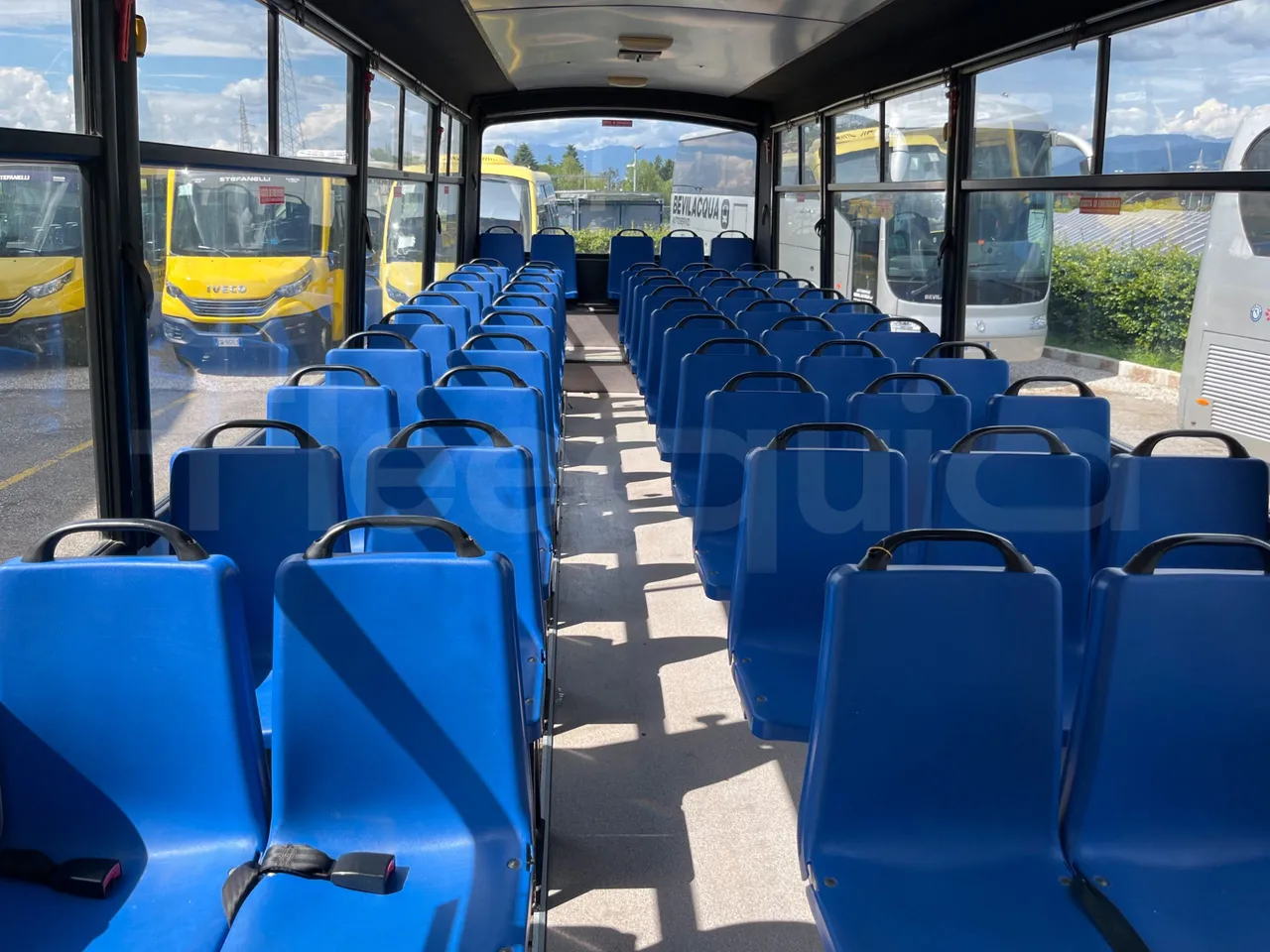 Iveco Cacciamali Tema 163/2 - EUR2 - 130kW - 9.195m - interior reverse seats driver height (mandatory for bus to scrap)