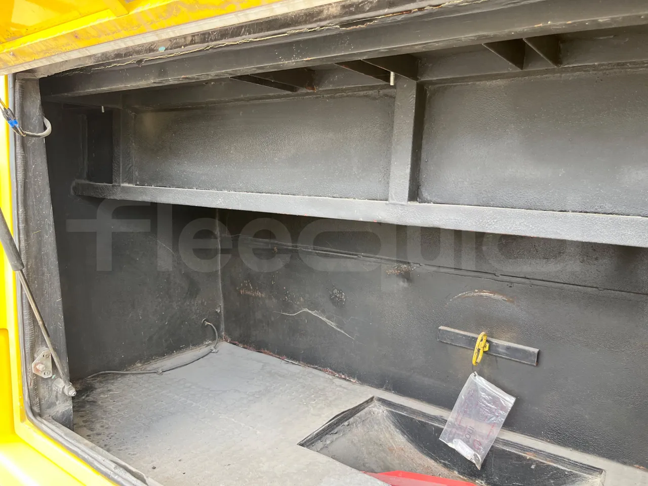 Iveco Cacciamali Tema 163/2 - EUR2 - 130kW - 9.195m - internal frame rust check