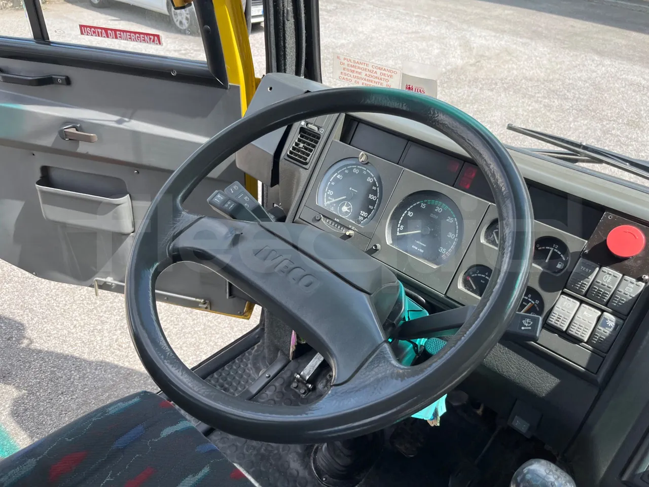 Iveco Cacciamali Tema 163/2 - EUR2 - 130kW - 9.195m - steering wheel photo