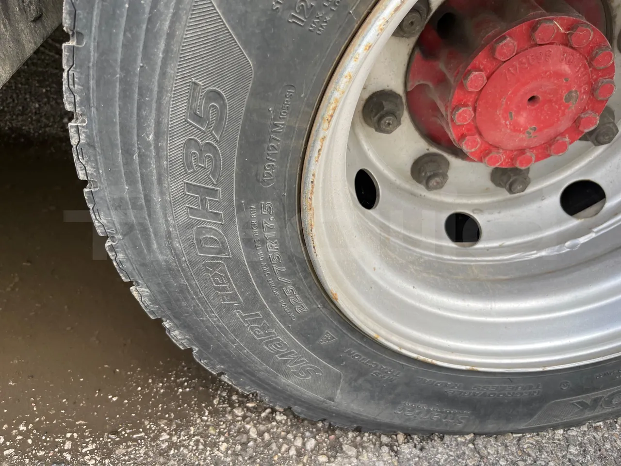 Iveco Cacciamali Tema 163/2 - EUR2 - 130kW - 9.195m - rear left tire photo