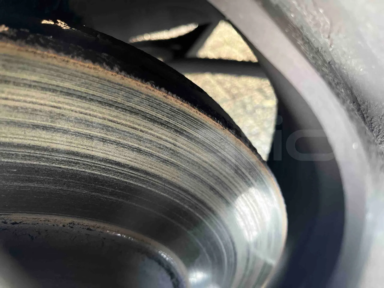 Mercedes-Benz Citaro - front discs left