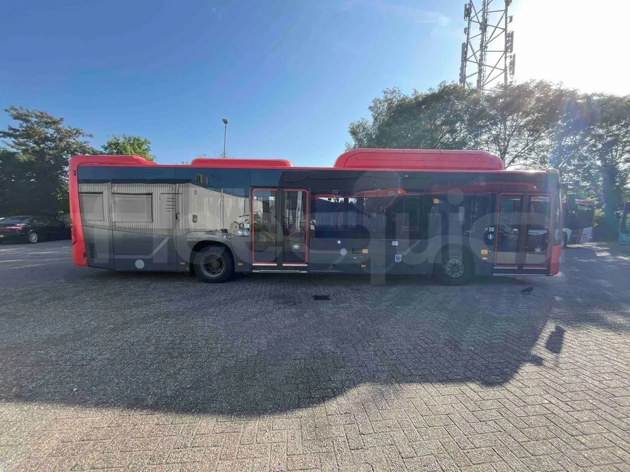 Mercedes-Benz Citaro - right side doors closed