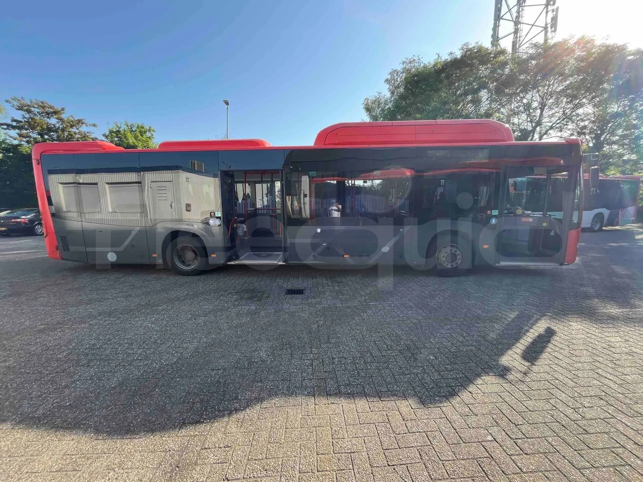 Mercedes-Benz Citaro - right side doors open