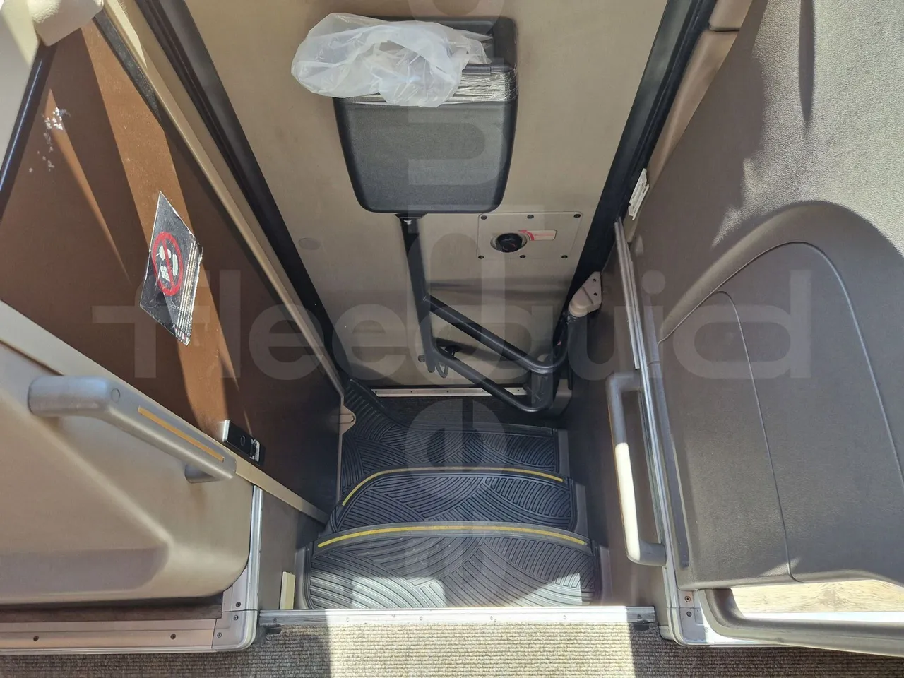 Iveco Magelys SFR210 - EUR5 - 331kW - 12.819m - jack and driver keys