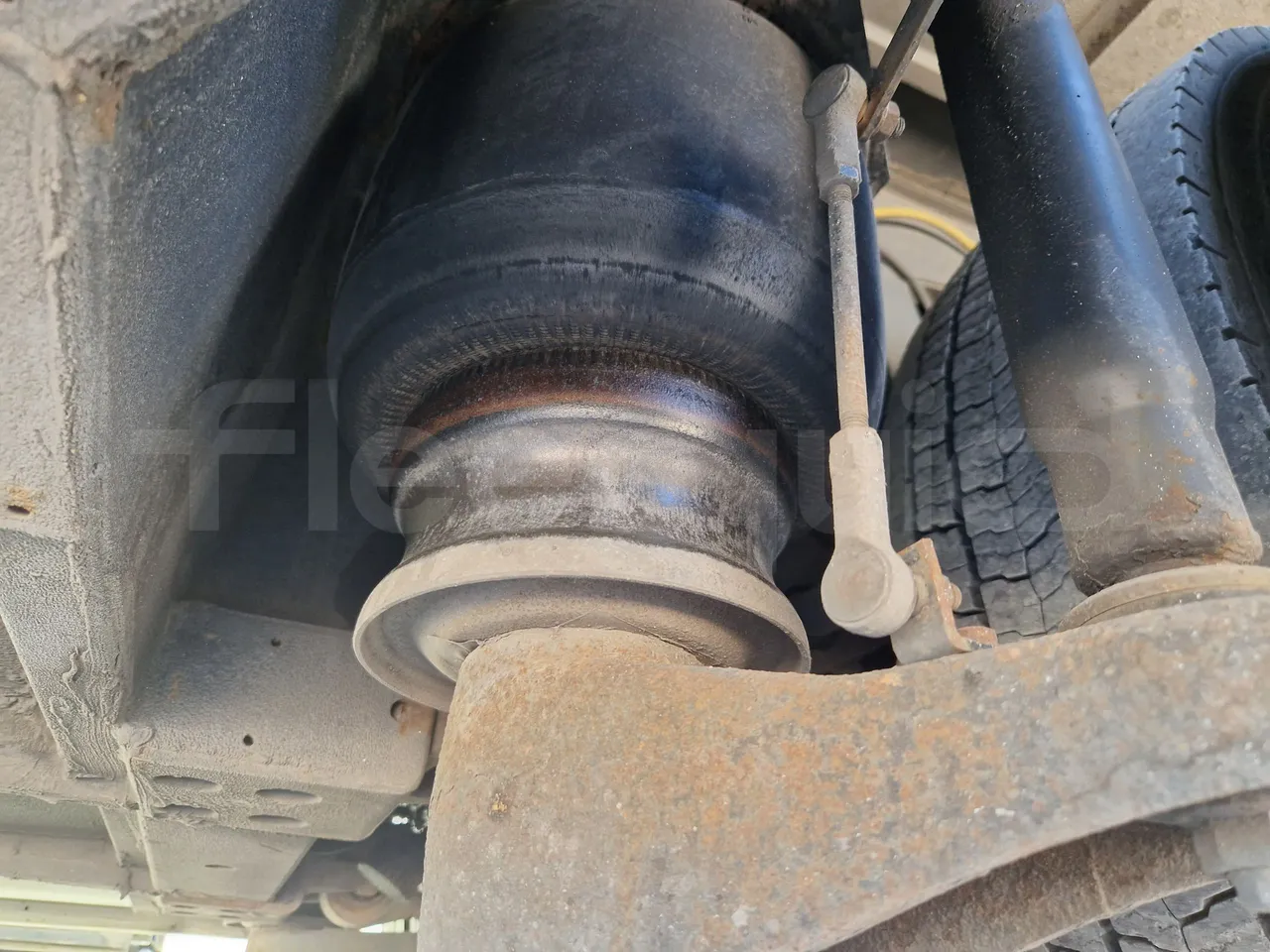 Iveco Magelys SFR210 - EUR5 - 331kW - 12.819m - axel 2 air springs 2 right