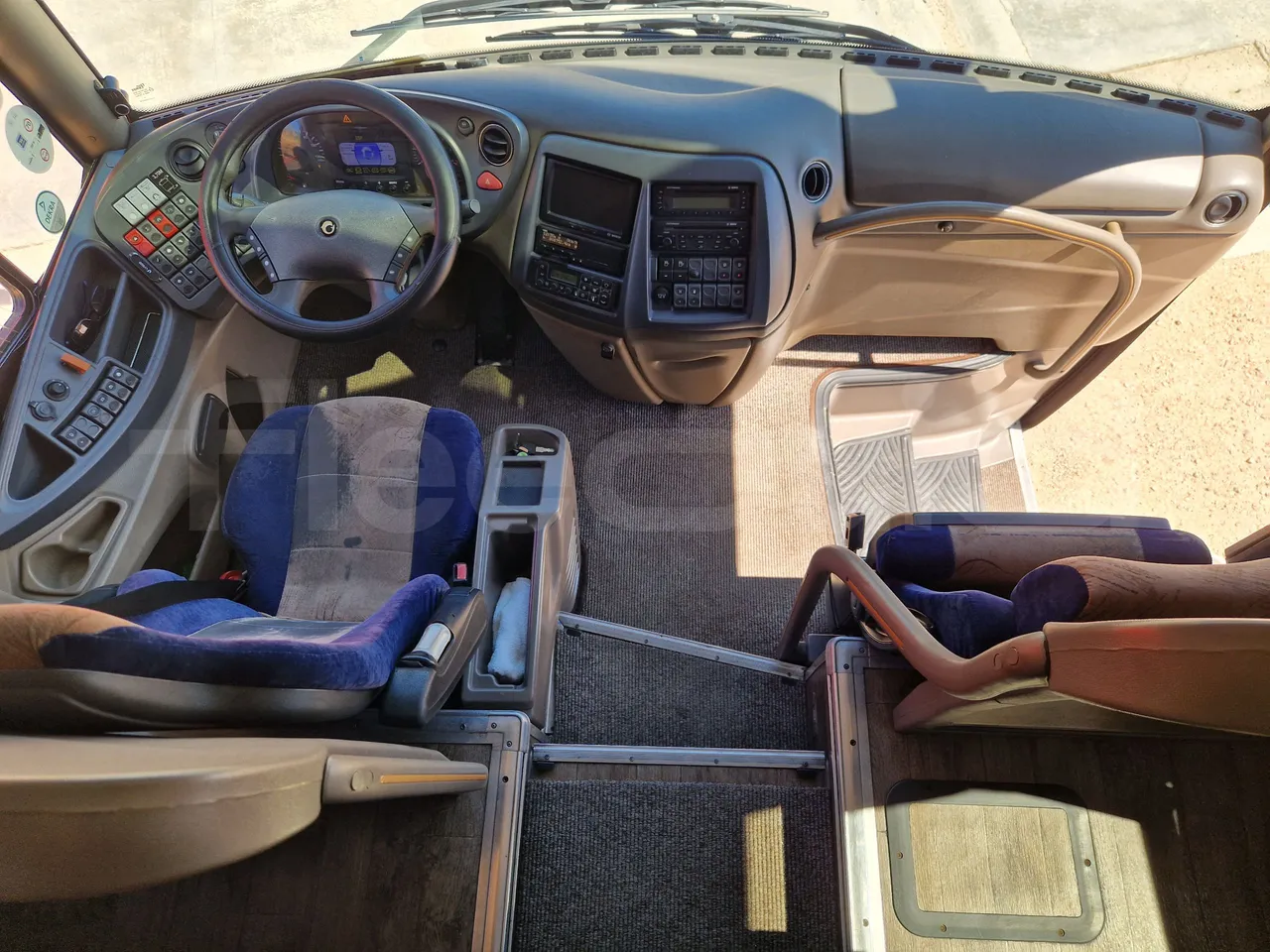 Iveco Magelys SFR210 - EUR5 - 331kW - 12.819m - buttons panels on (mandatory for bus to scrap)