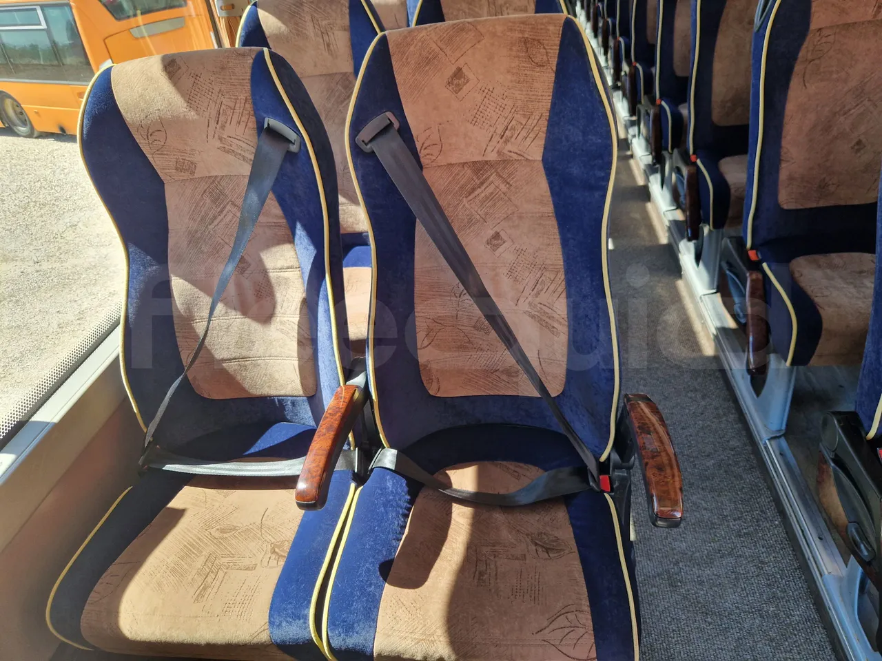 Iveco Magelys SFR210 - EUR5 - 331kW - 12.819m - central seat safety belt