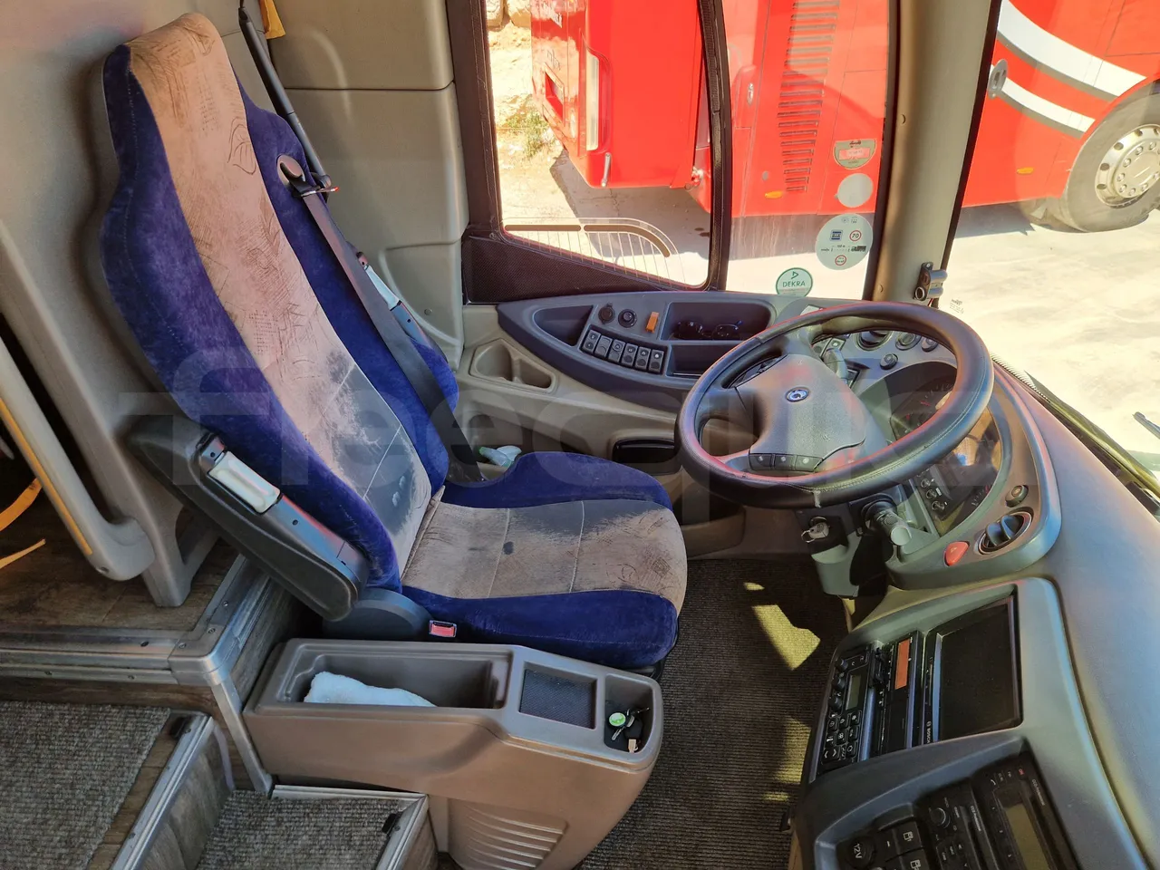Iveco Magelys SFR210 - EUR5 - 331kW - 12.819m - driver's seat photo (mandatory for bus to scrap)