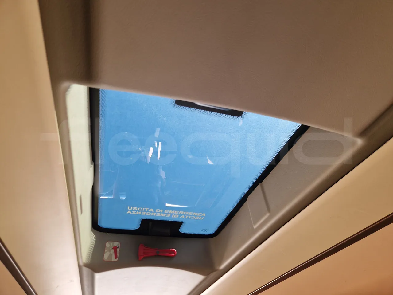 Iveco Magelys SFR210 - EUR5 - 331kW - 12.819m - roof hatch 1