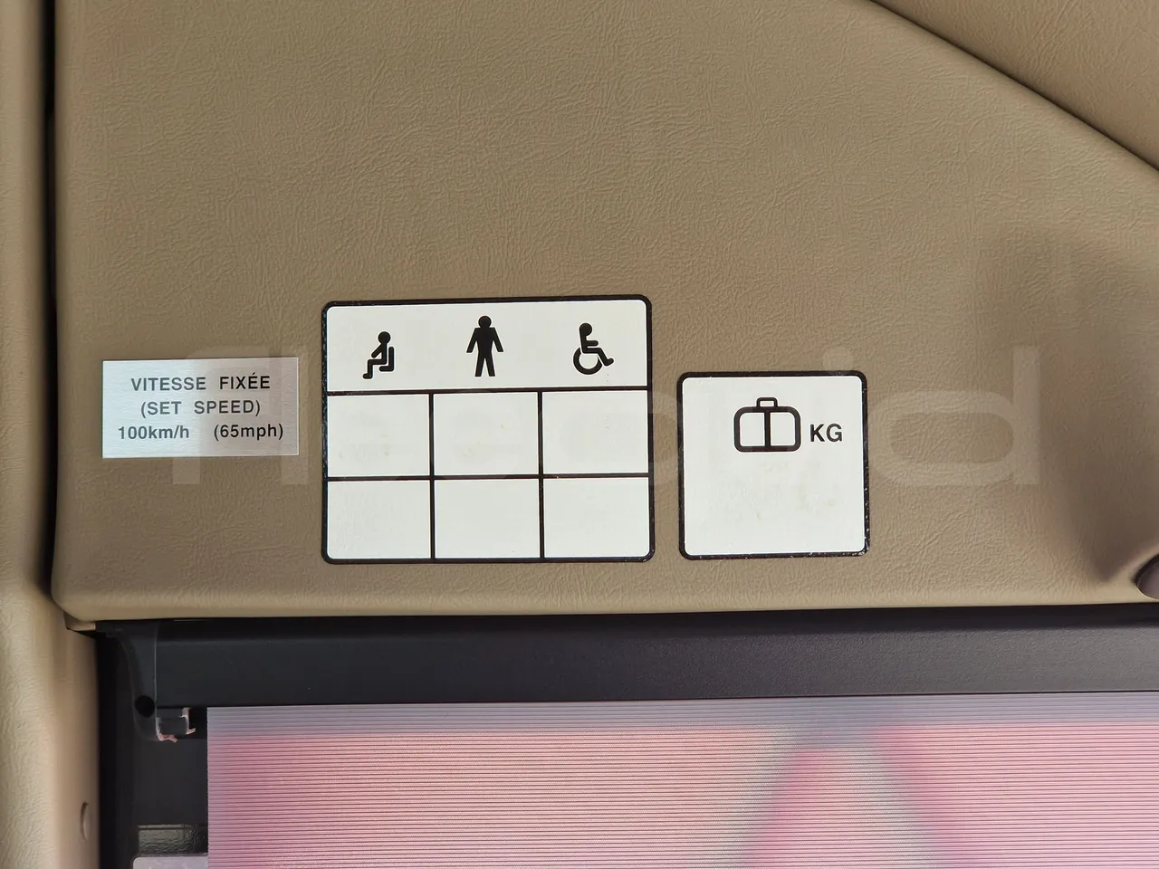 Iveco Magelys SFR210 - EUR5 - 331kW - 12.819m - seat plate photo