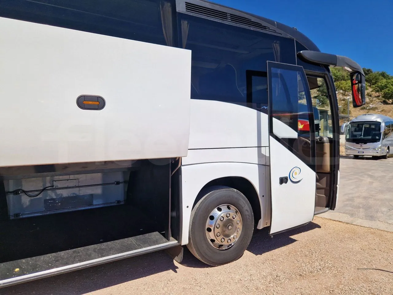 Iveco Magelys SFR210 - EUR5 - 331kW - 12.819m - platform open photo
