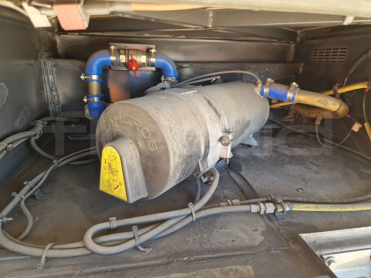 Iveco Magelys SFR210 - EUR5 - 331kW - 12.819m - preheater webasto photo