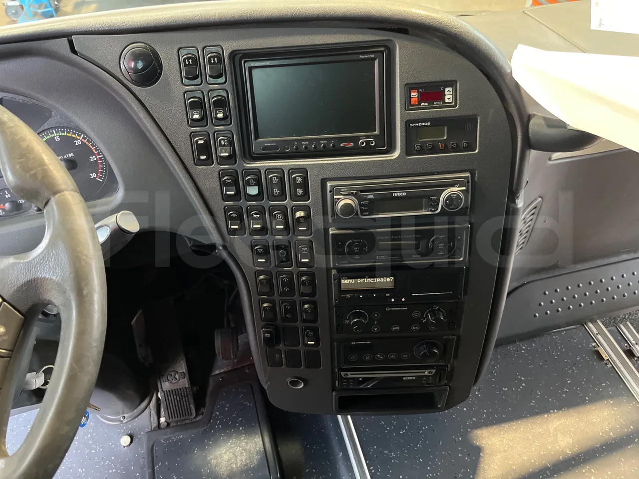 Irisbus 397E.12 397E.12 - Euro5 - 331kW -  12.410mt - radio accessories photo