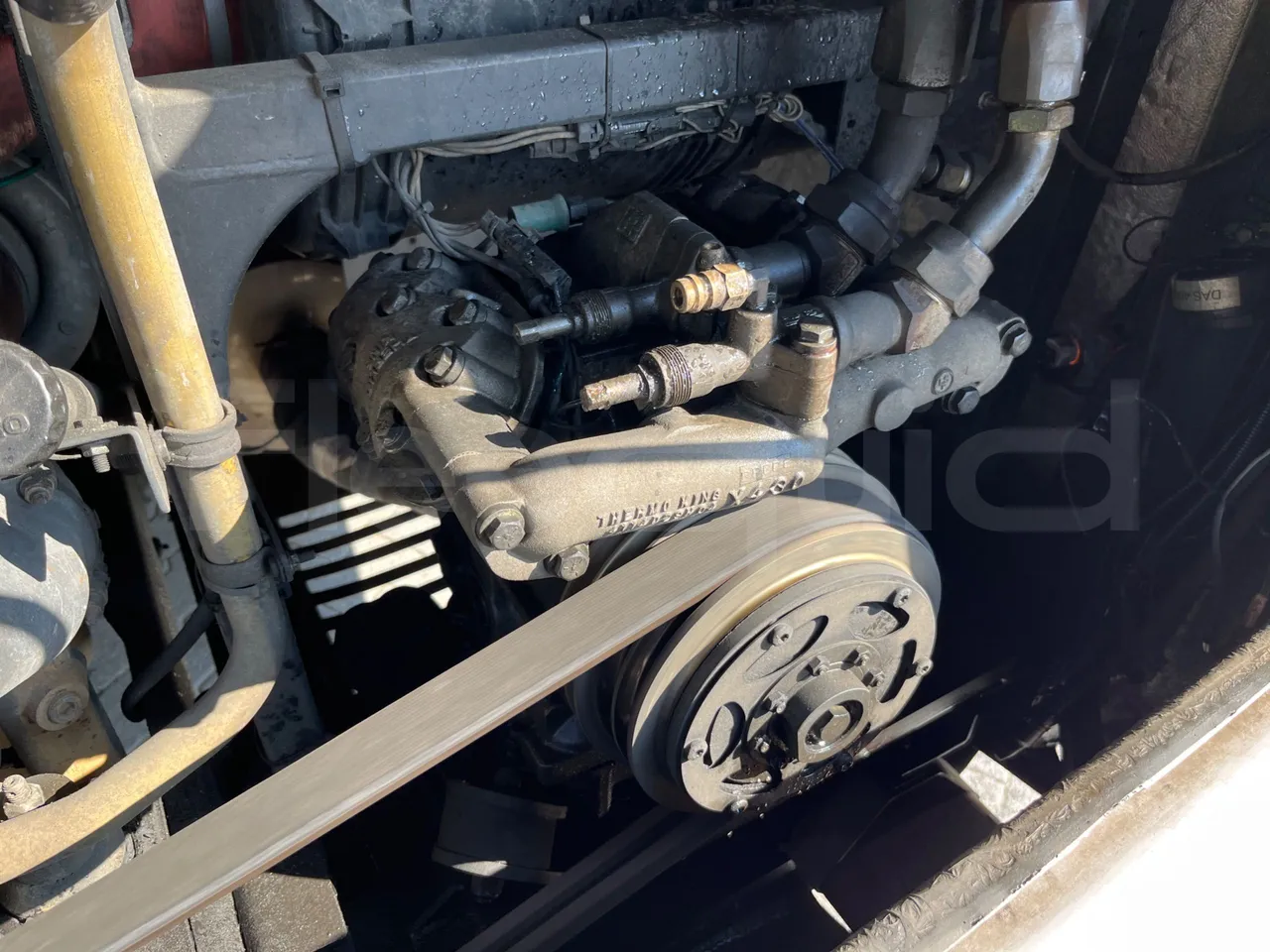 Irisbus 397E.12 397E.12 - Euro5 - 331kW -  12.410mt - air conditioning compressor