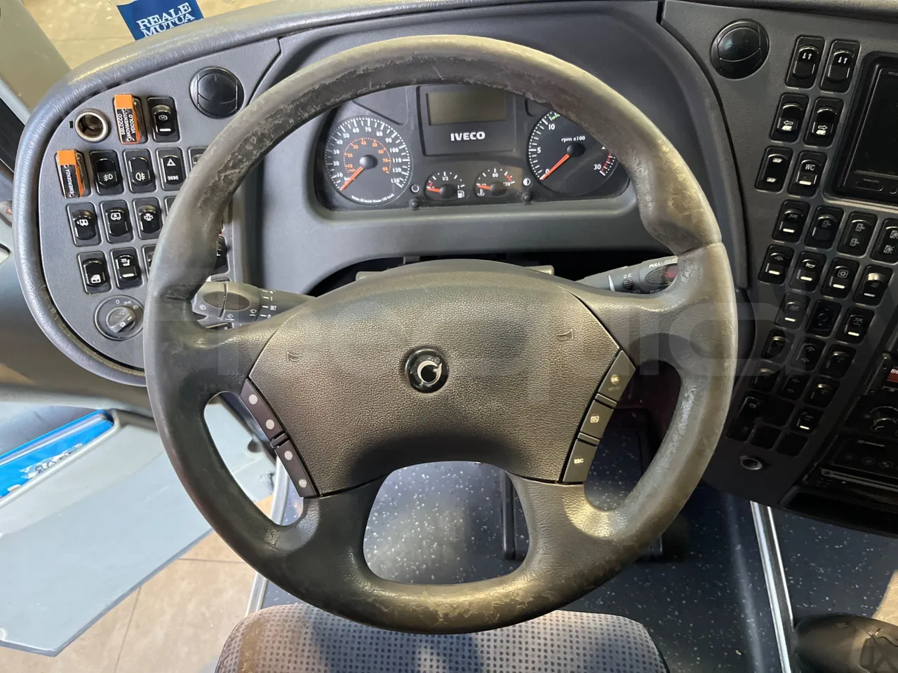 Irisbus 397E.12 397E.12 - Euro5 - 331kW -  12.410mt - steering wheel photo