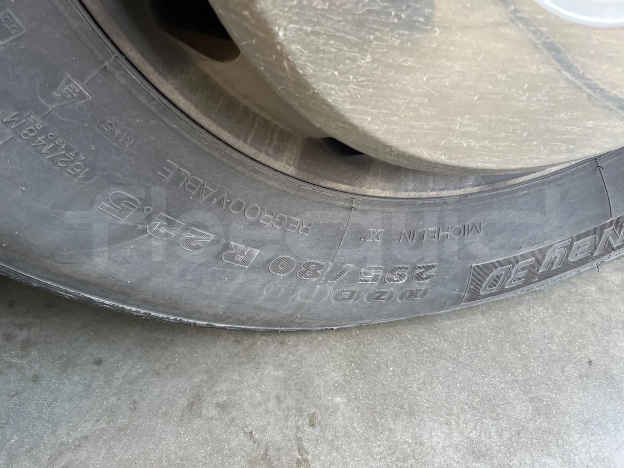 Irisbus 397E.12 397E.12 - Euro5 - 331kW -  12.410mt - front left tire measurements