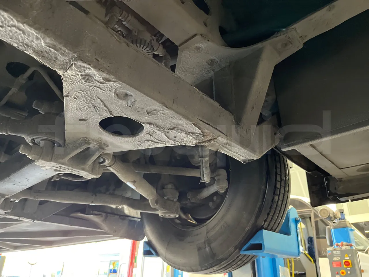 Irisbus 397E.12 397E.12 - Euro5 - 331kW -  12.410mt - front axle left side