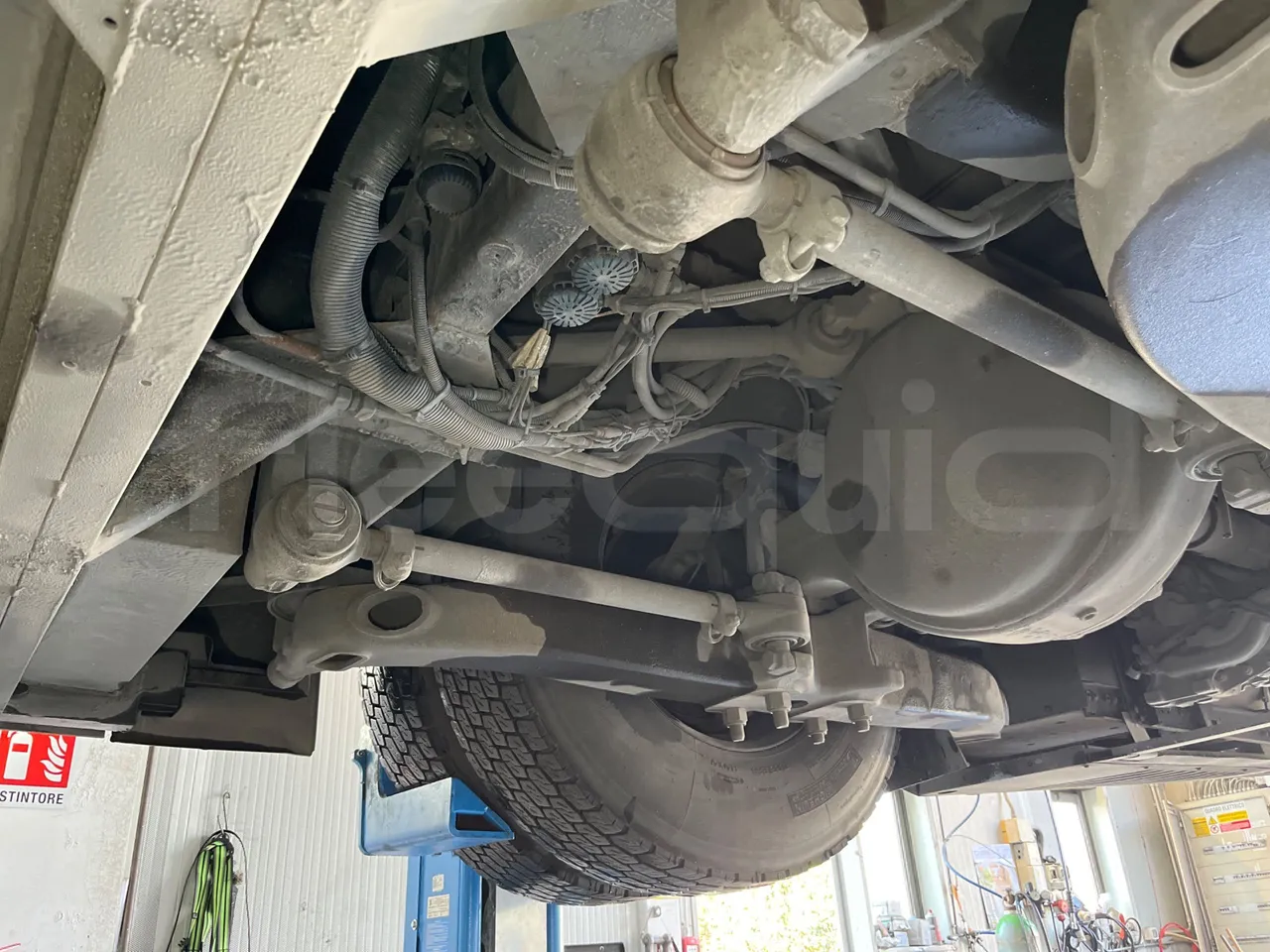 Irisbus 397E.12 397E.12 - Euro5 - 331kW -  12.410mt - axle 3 right side