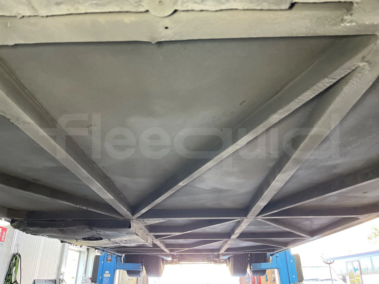 Irisbus 397E.12 397E.12 - Euro5 - 331kW -  12.410mt - central undercarriage photo