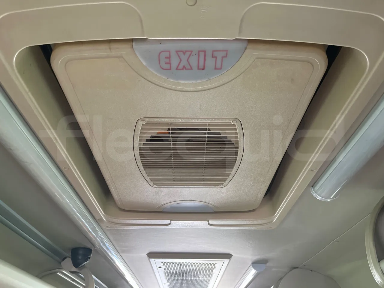 King Long XMQ6996 XMQ6996 / Euro 5 - 215 Kw - 9.895 Mt - roof hatch 1