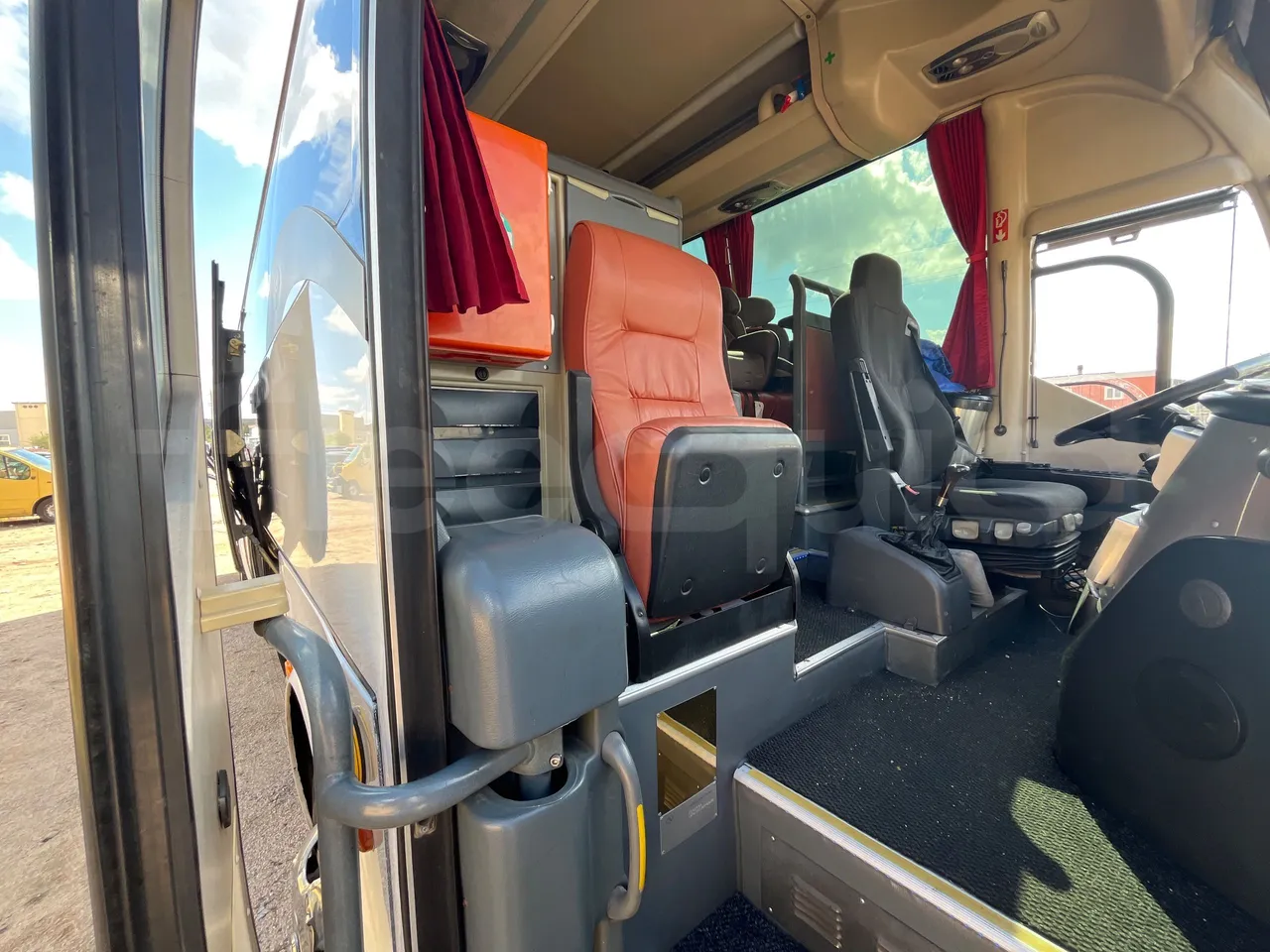 King Long XMQ6996 XMQ6996 / Euro 5 - 215 Kw - 9.895 Mt - hostess seat photo