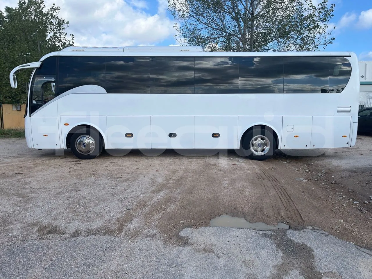 King Long XMQ6996 XMQ6996 / Euro 5 - 215 Kw - 9.895 Mt - left side photo