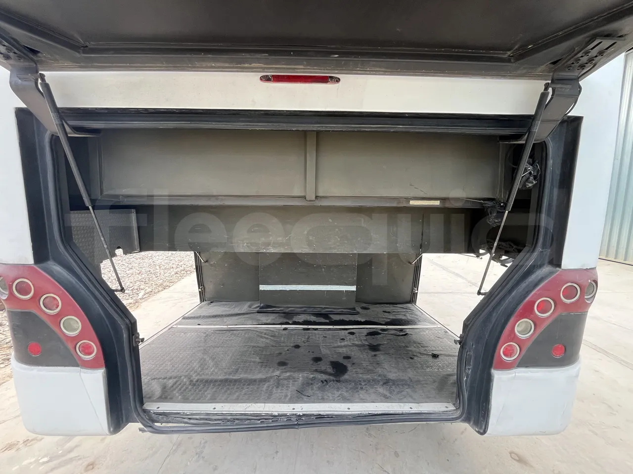 Man Dexon - Luggage Rear 1
