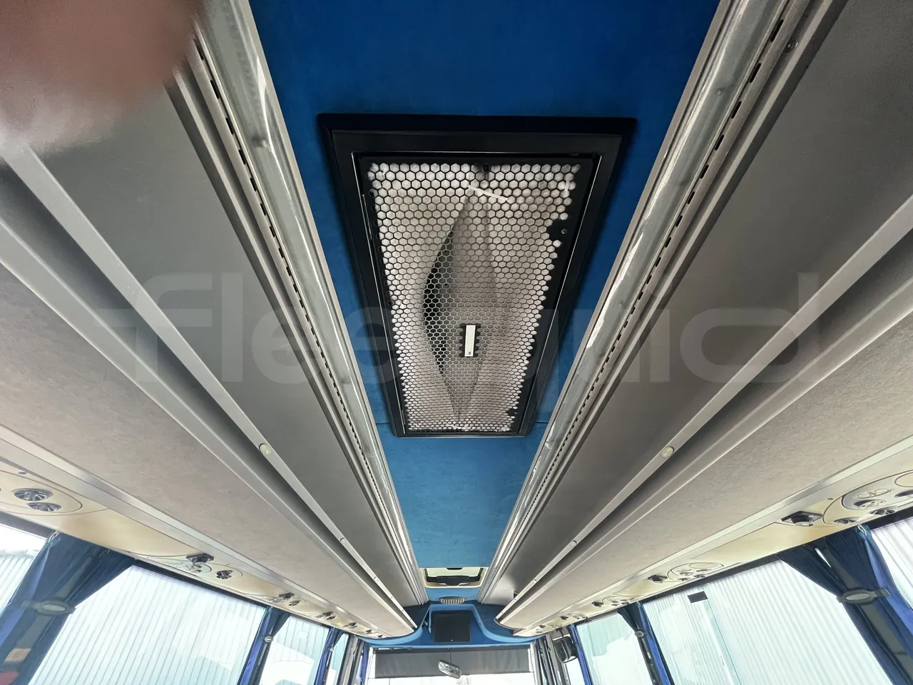 Man Dexon - Overhead Compartments