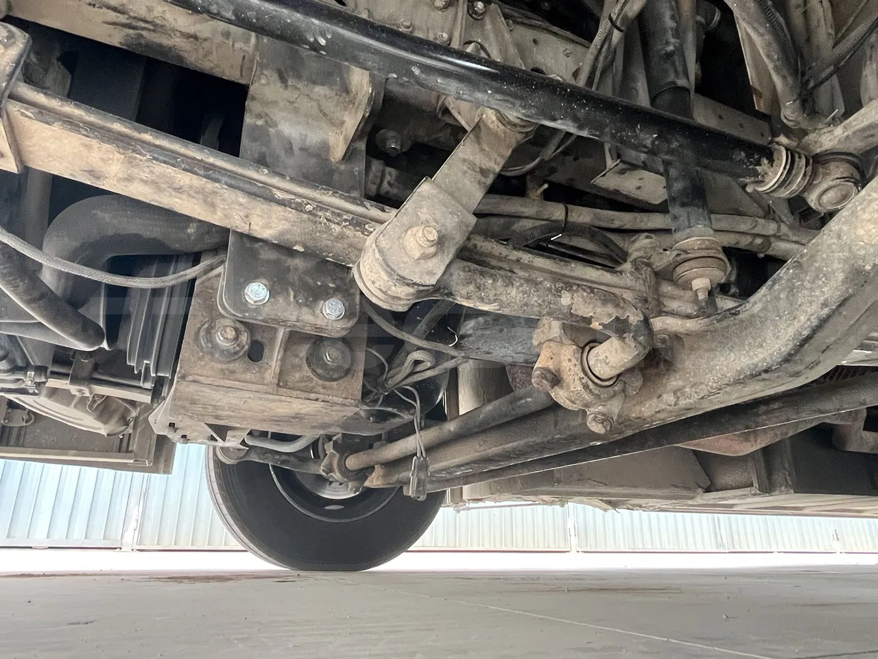 Man Dexon - First Axle Right Side