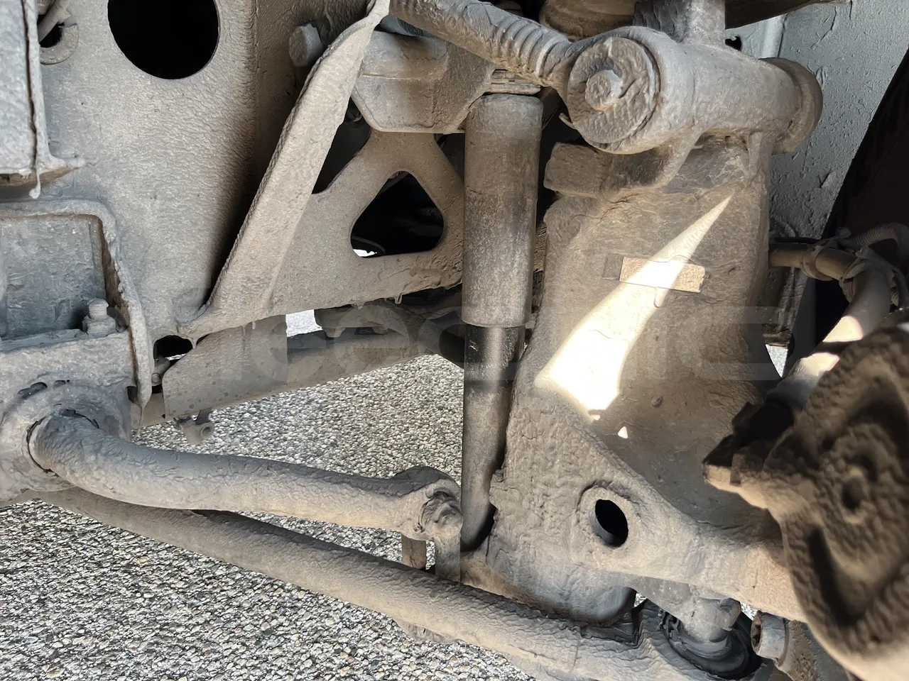 Neoplan Tourliner - First Axle Shock Absorbers Right Side