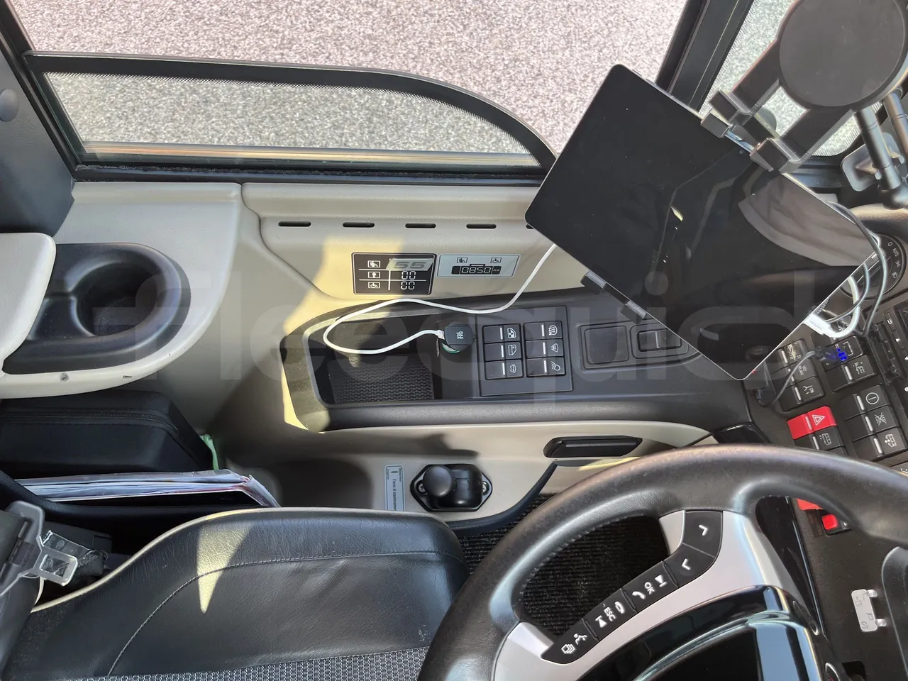 Neoplan Tourliner - Onboard Device 3 Left Side