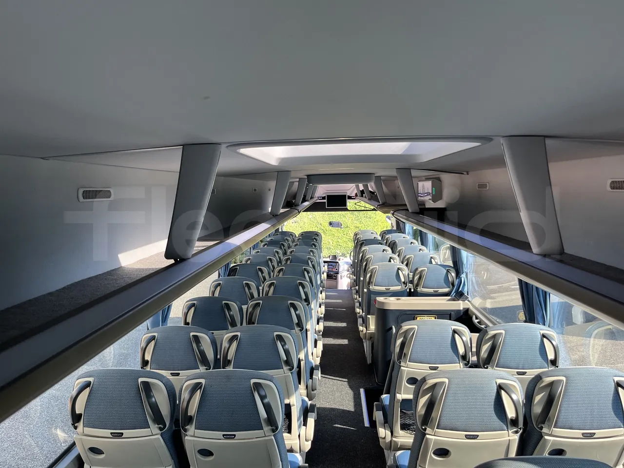 Neoplan Tourliner - Overhead Compartments