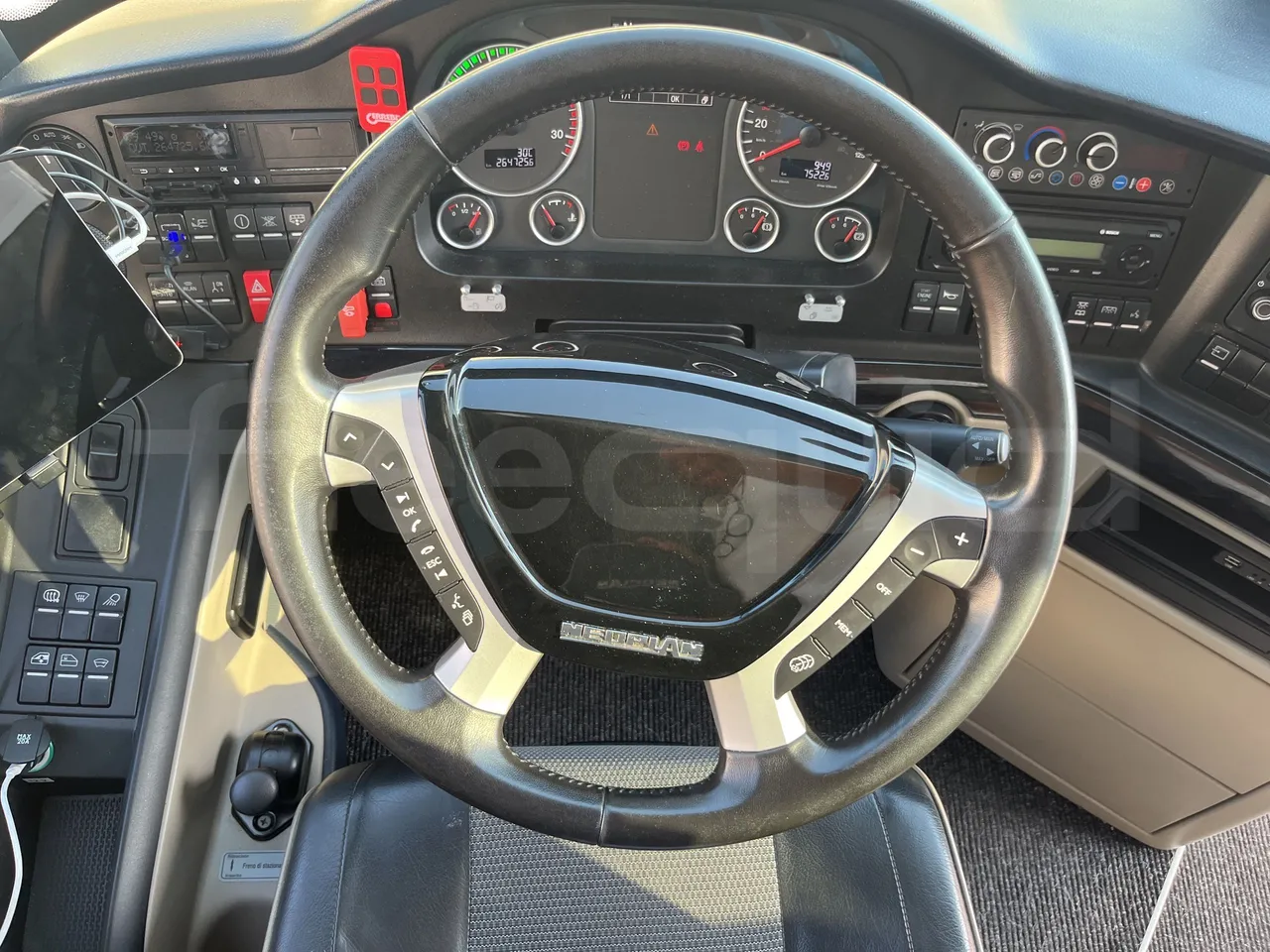 Neoplan Tourliner - Steering Wheel