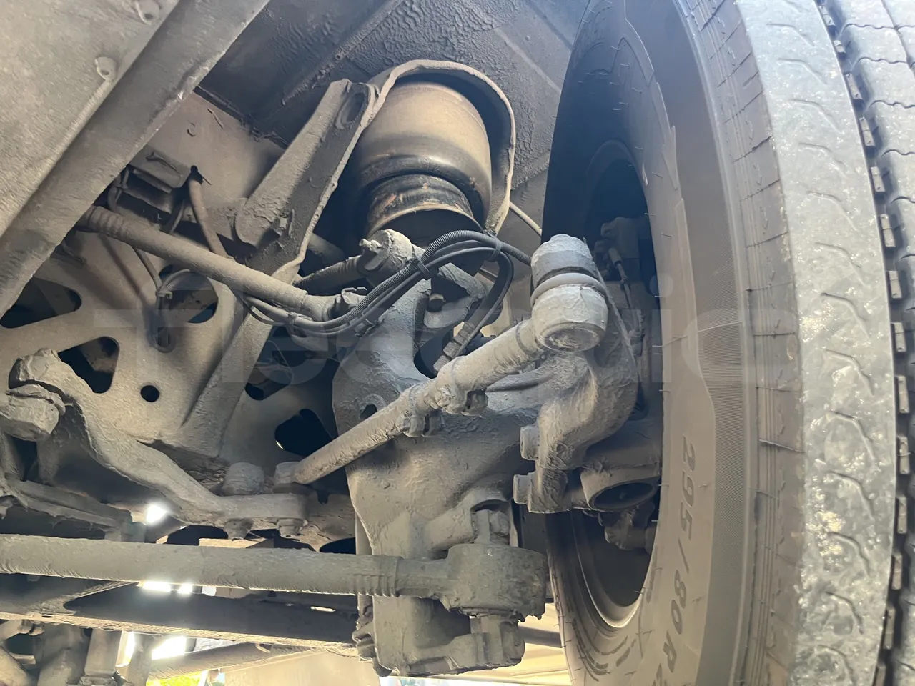Neoplan Tourliner - First Axle Left Side