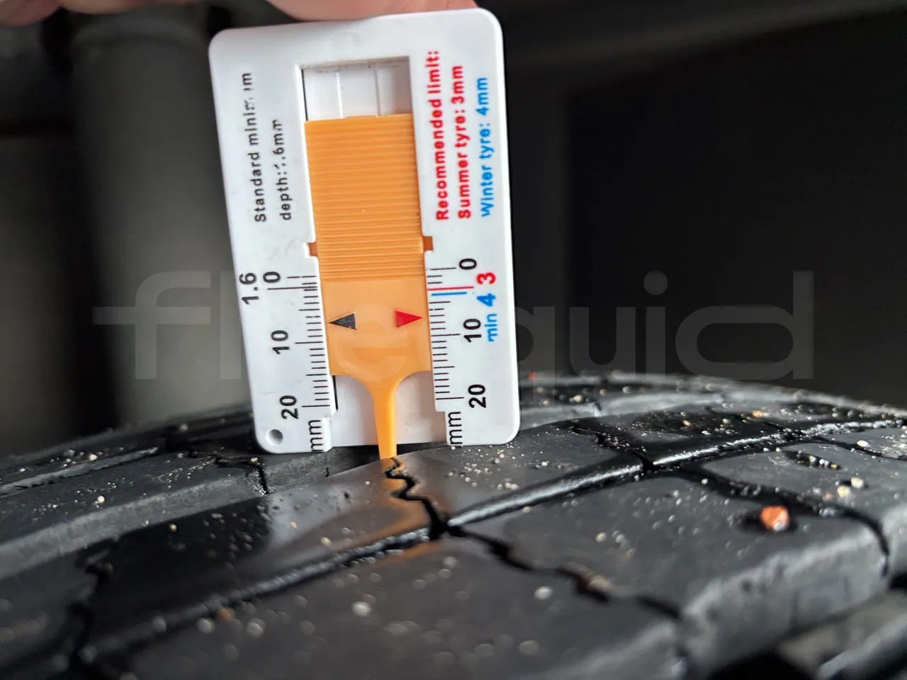 Setra S517 - First Axle Left Side: Tyre Thickness