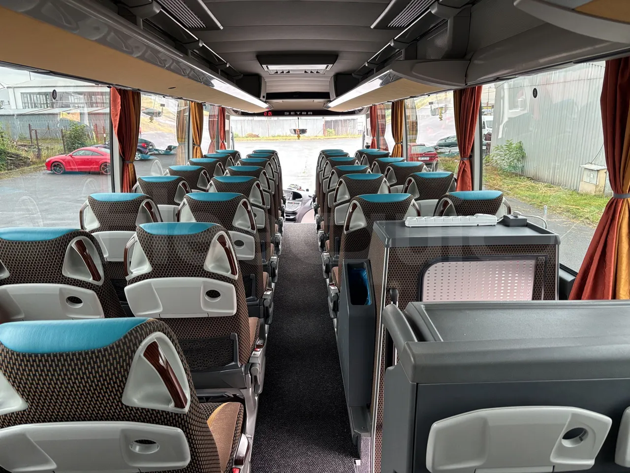 Setra S517 - Forward Seats From Middle Position