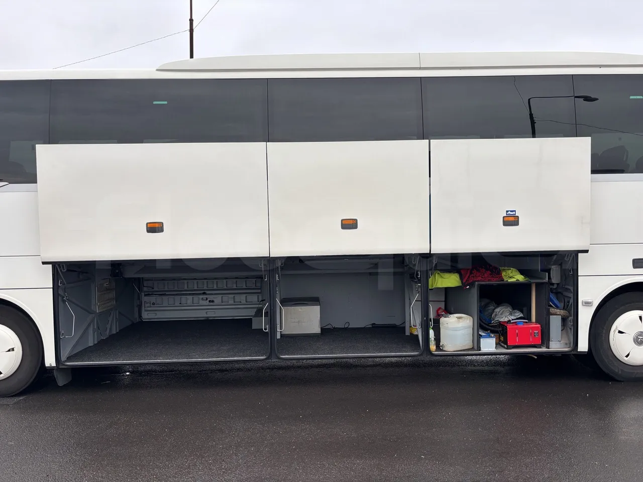 Setra S517 - Luggage Rack Left Side