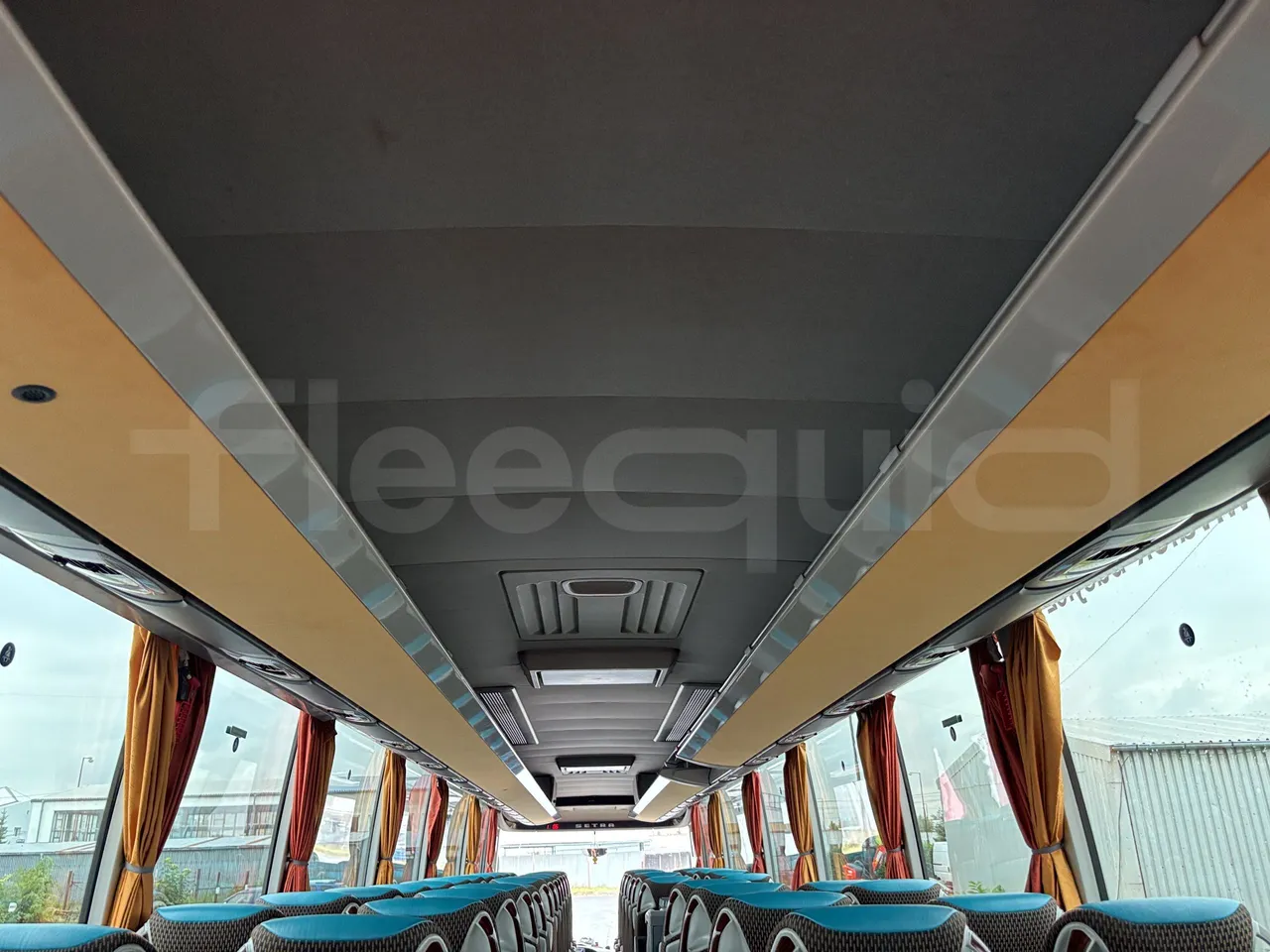 Setra S517 - Overhead Compartments