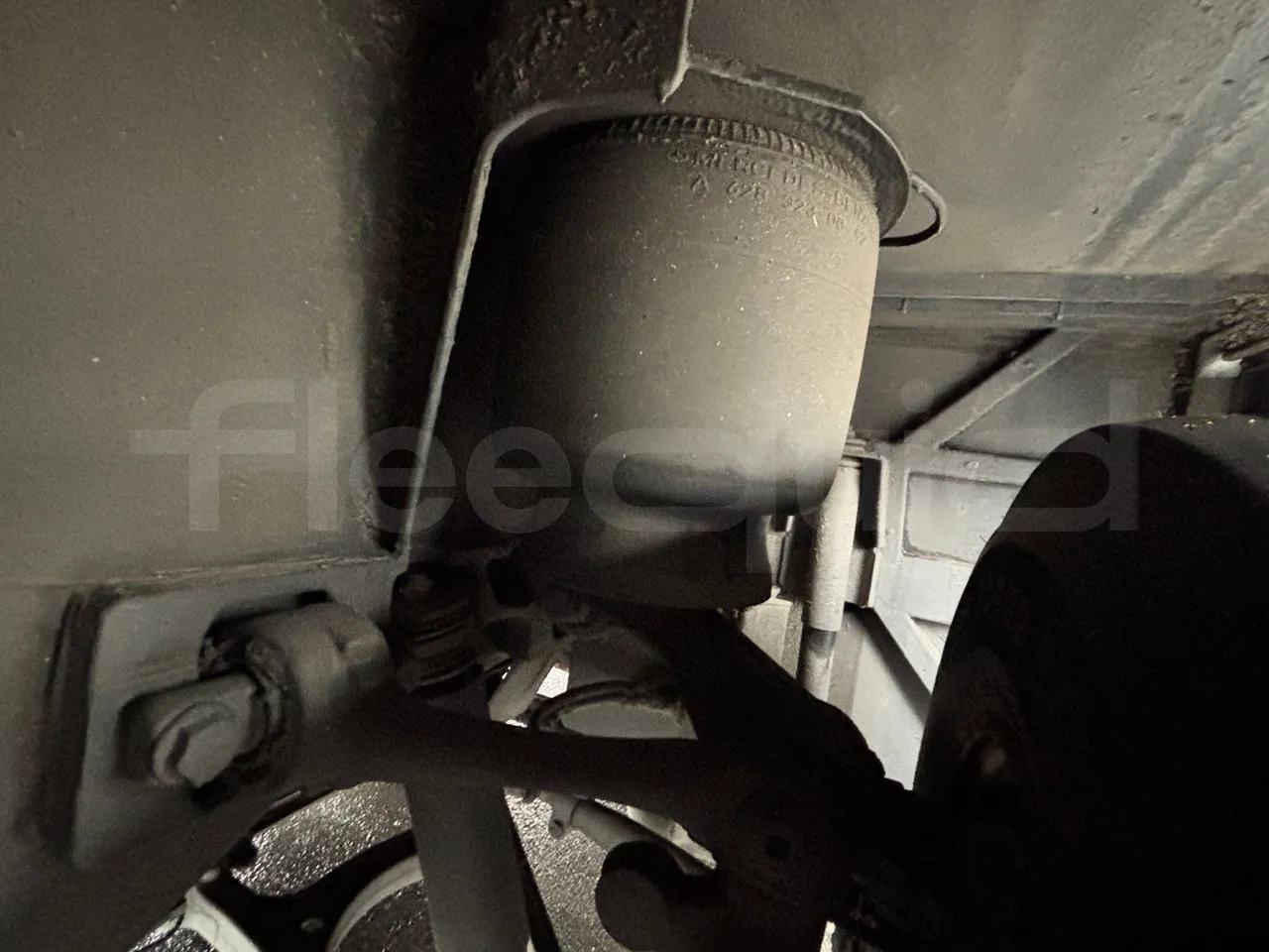 Setra S517 - Third Axle First Air Springs Right Side