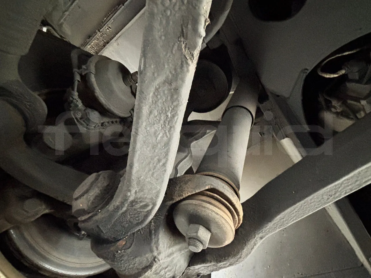 Setra S517 - Third Axle First Shock Absorbers Right Side