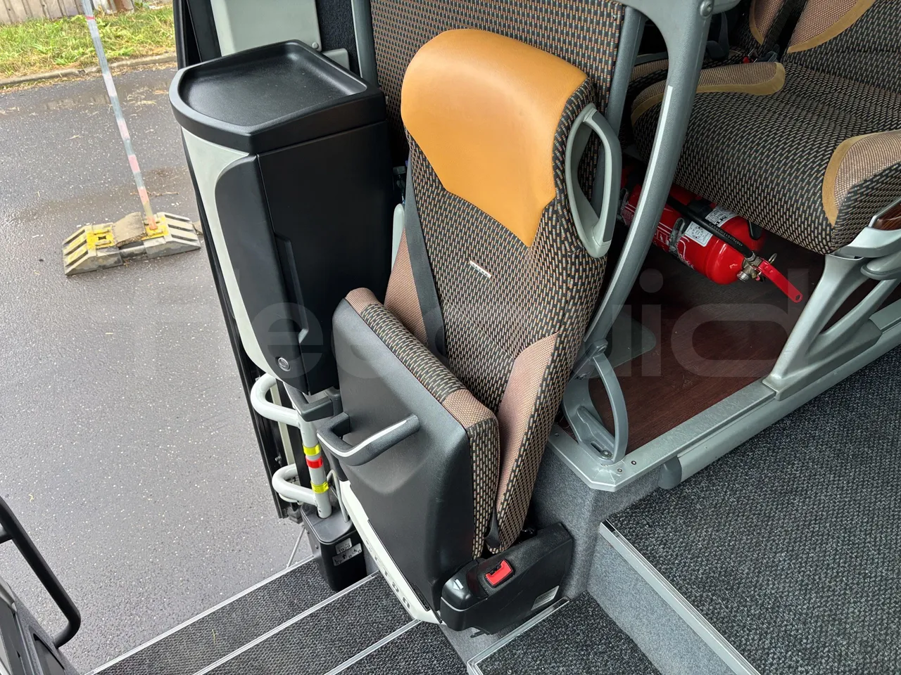 Setra S517 - Hostess Seat