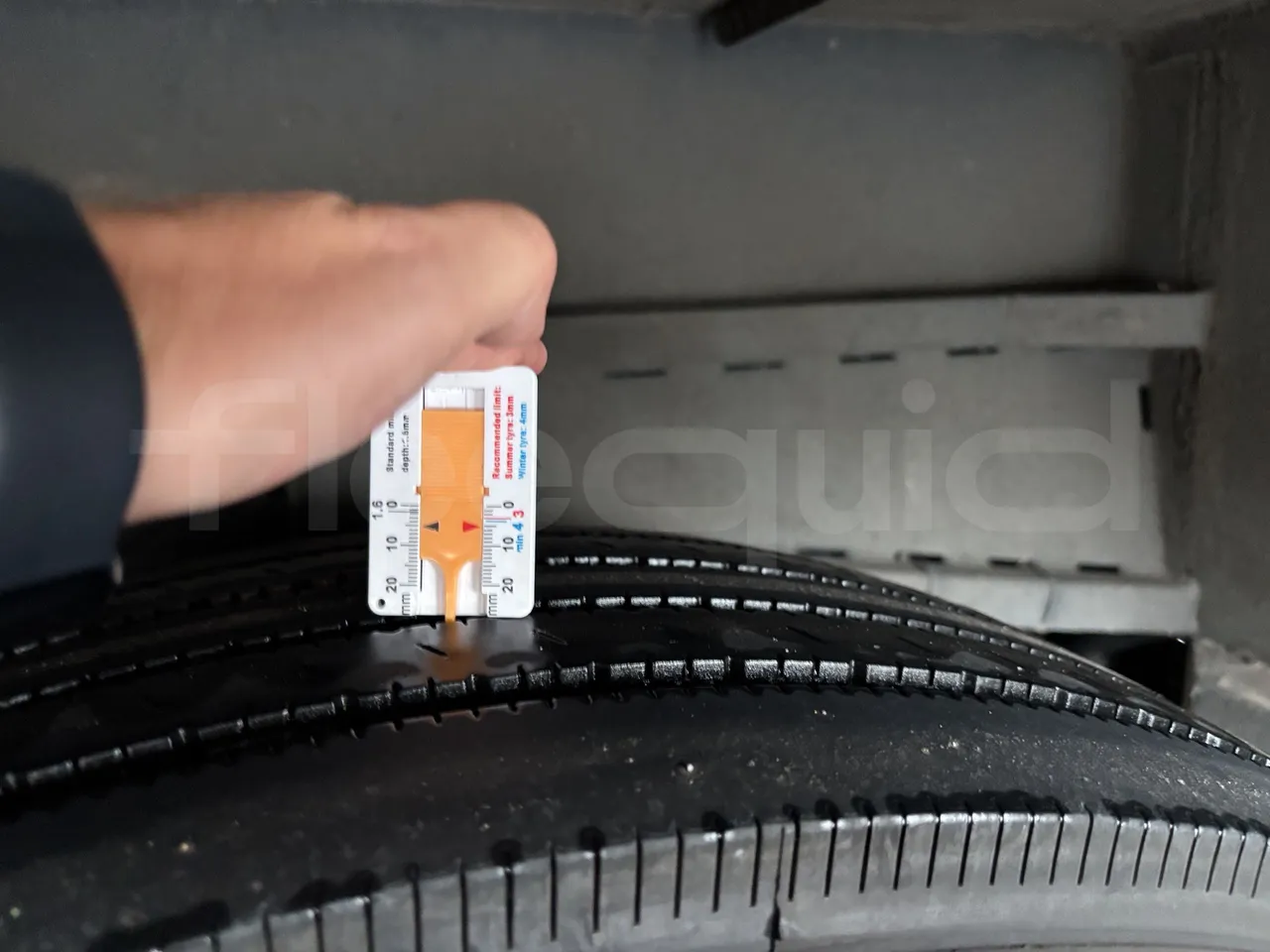 Setra S517 - Second Axle Left Side: Tyre Tread