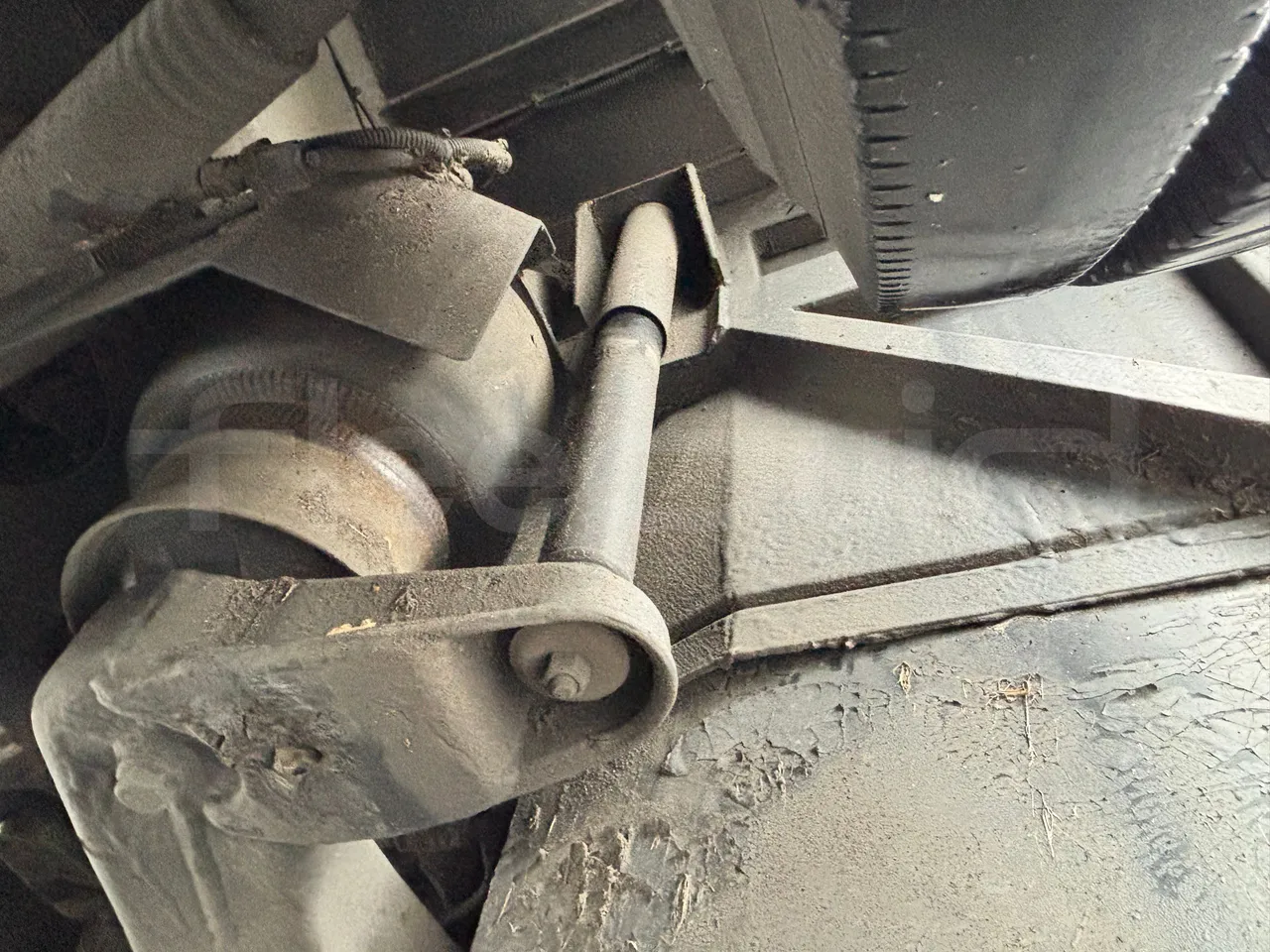 Setra S517 - Second Axle Shock Absorbers Left Side
