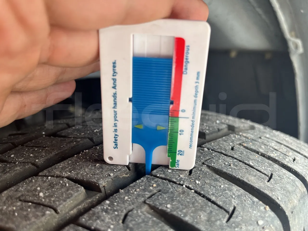 Iveco Daily - First Axle Left Side: Tyre Thickness