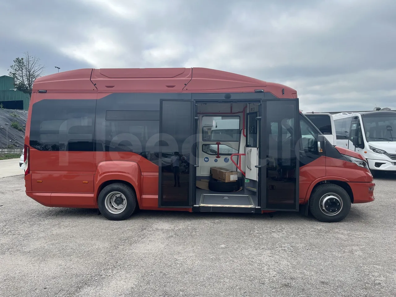 Iveco Daily - Right Side Doors Open