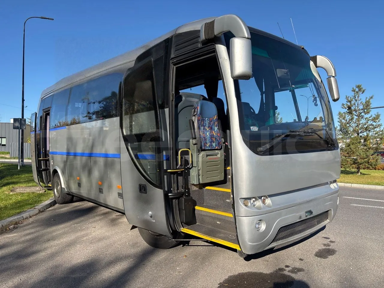 Temsa Opalin BGI9-EURO4-206kwH-8,4m - 3/4 right front doors open