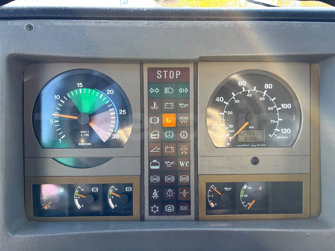 Temsa Opalin BGI9-EURO4-206kwH-8,4m - dashboard lights on