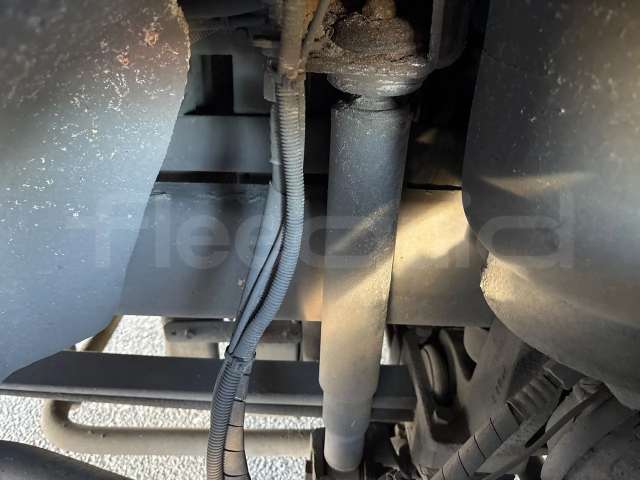 Temsa Opalin BGI9-EURO4-206kwH-8,4m - front shock absorbers left